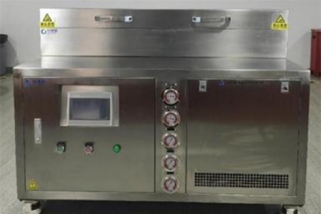 低温冷冻机用什么冷媒好？氨是常见选择！
